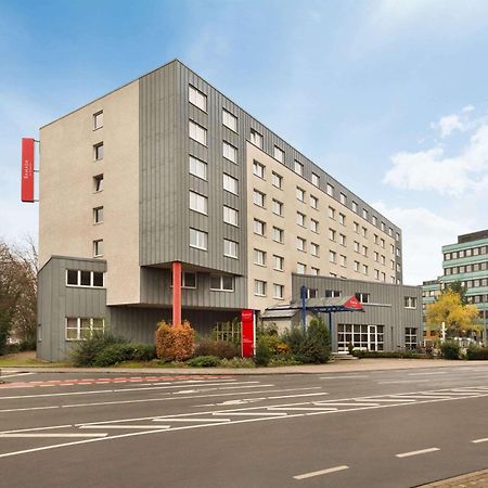 Ramada By Wyndham Bottrop City Esterno foto