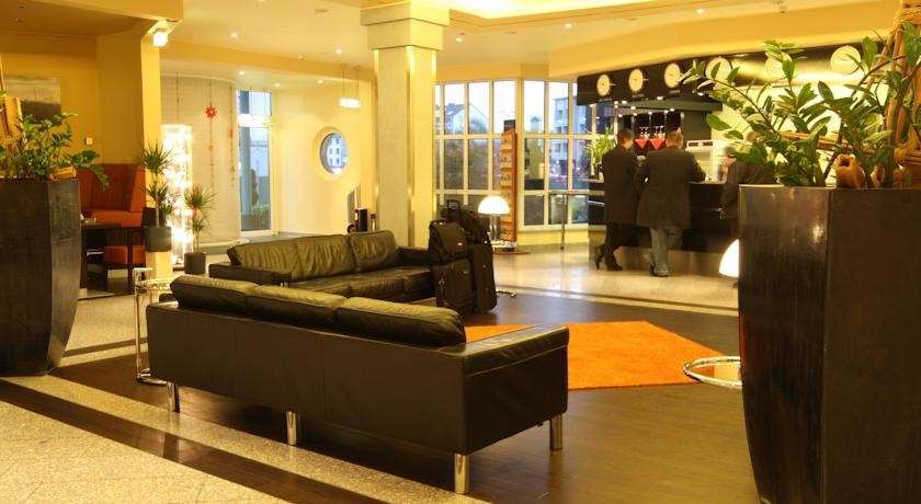 Ramada By Wyndham Bottrop City Interno foto